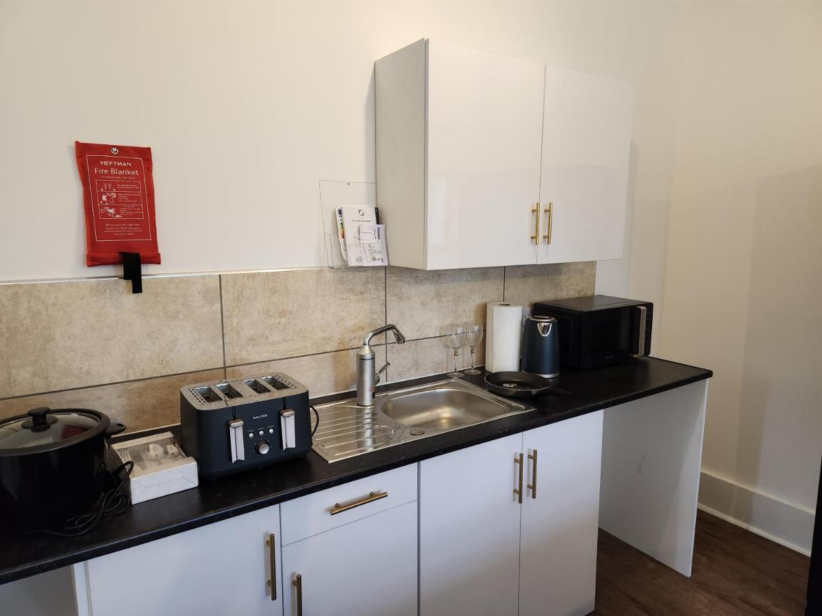 Immaculate 1-Bedroom In Greenhithe Kültér fotó