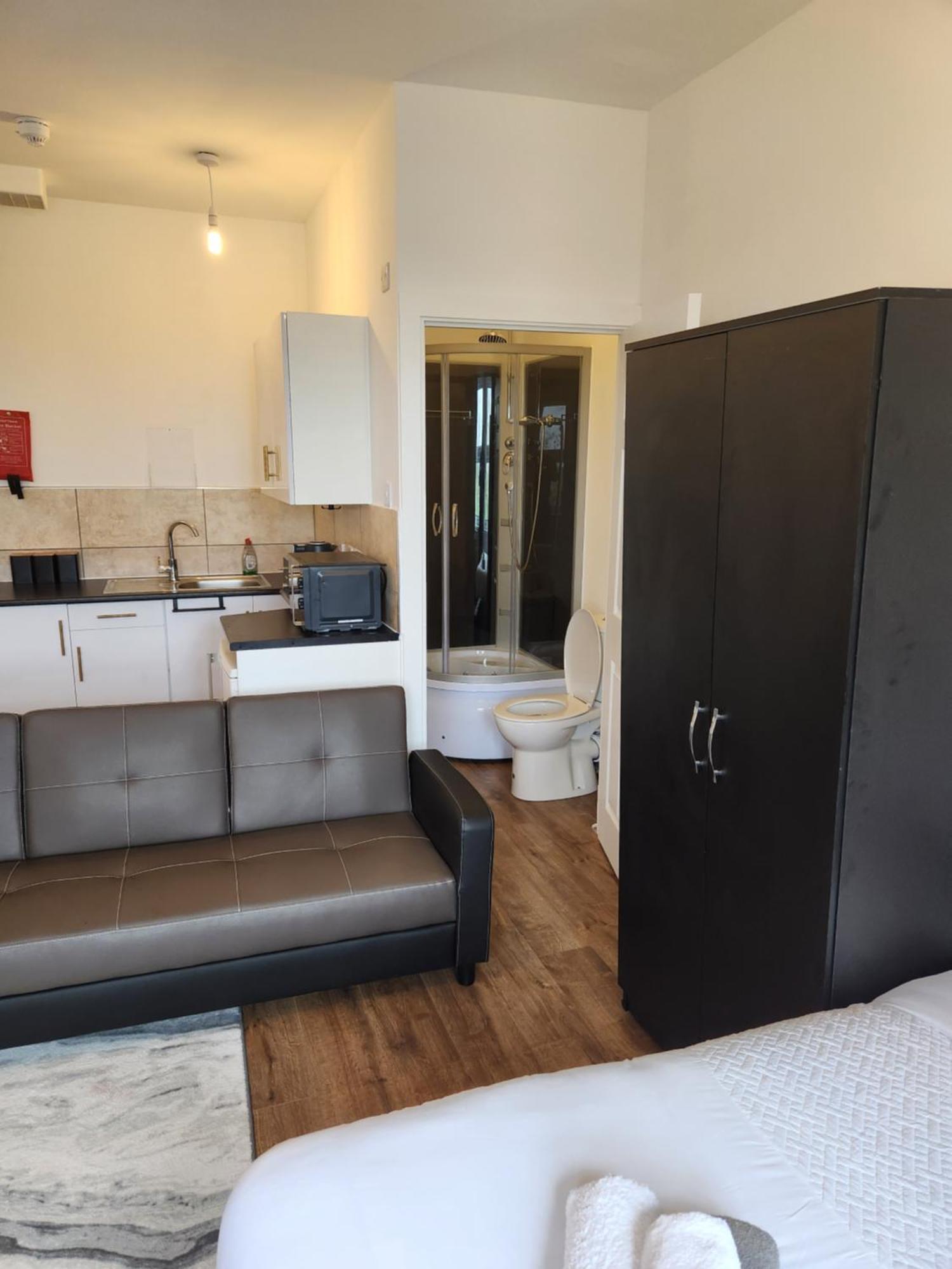 Immaculate 1-Bedroom In Greenhithe Kültér fotó
