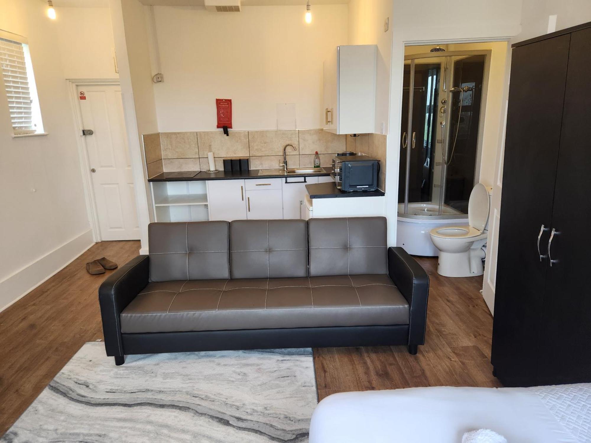 Immaculate 1-Bedroom In Greenhithe Kültér fotó